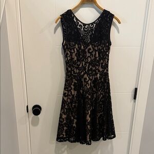 Bellissima Elegant Black Lace Dress size 4